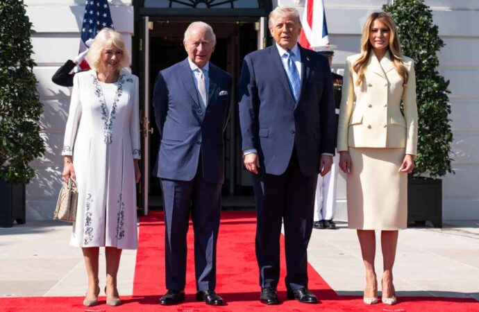 Trump recibe a Carlos III para tomar el té y le muestra la nueva colmena de la Casa Blanca