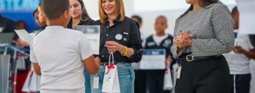 DA imparte charla sobre el valor de la integridad a estudiantes Loyola