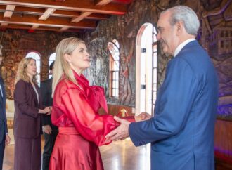 Presidente Luis Abinader se reúne con la presidenta electa de Costa Rica, Laura Fernández Delgado