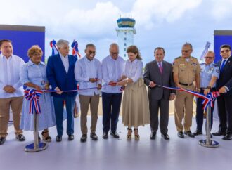 IDAC, DA y FARD inauguran torre de control y sistema de balizamiento de pista en la Base Aérea de San Isidro