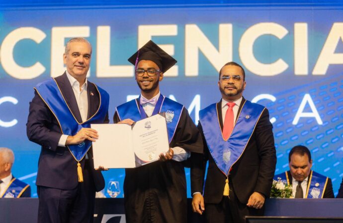 Presidente Abinader encabeza vigésima graduación ordinaria del ITLA, la más grande en la historia, con récord de 642 nuevos profesionales