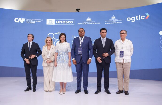 Raquel Peña inaugura la Tercera Cumbre Ministerial sobre Ética de la Inteligencia Artificial en América Latina y el Caribe