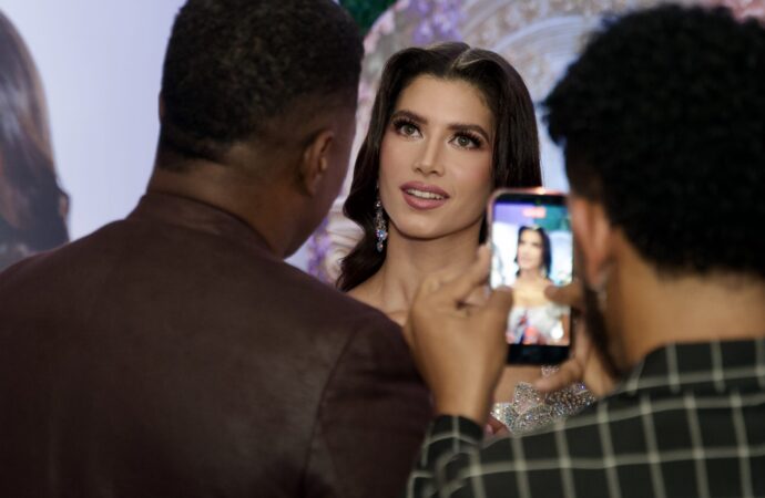 Elena Izzo Anselmi: Belleza con historia, talento y propósito que captan la atención rumbo a Miss Universo República Dominicana 2026