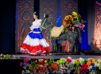 Alana Chalas conquista el segundo lugar en la competencia de traje típico del Miss RD Universo 2026