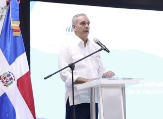 Presidente Abinader expresa su total indignación, califica de «animal» al responsable de la muerte de un joven en Herrera y exige que se haga justicia