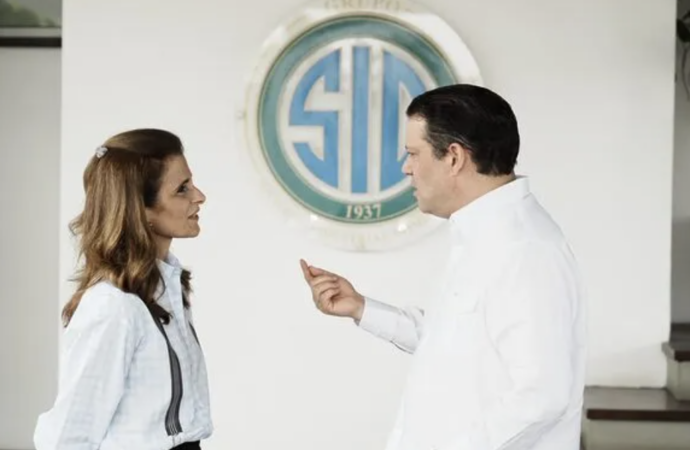 Yayo Sanz visita a ejecutivos de Grupo SID para escuchar inquietudes de la industria nacional