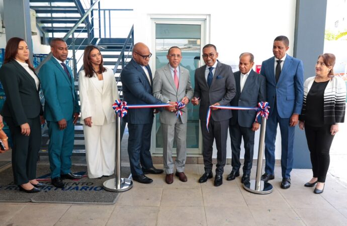 Directores DA y Contraloría inauguran unidad auditoría velará por transparencia en procesos