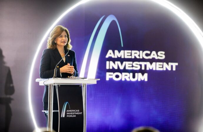 Raquel Peña proyecta a República Dominicana como un destino confiable para la inversión en el Americas Investment Forum 2026