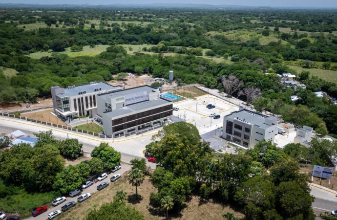 Presidente Abinader inaugura el nuevo Centro UASD Santiago Rodríguez
