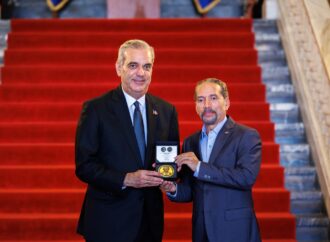 Presidente Abinader exhorta a convertir los ideales de Duarte en conducta pública y compromiso ciudadano al conmemorarse el 150 aniversario de su fallecimiento