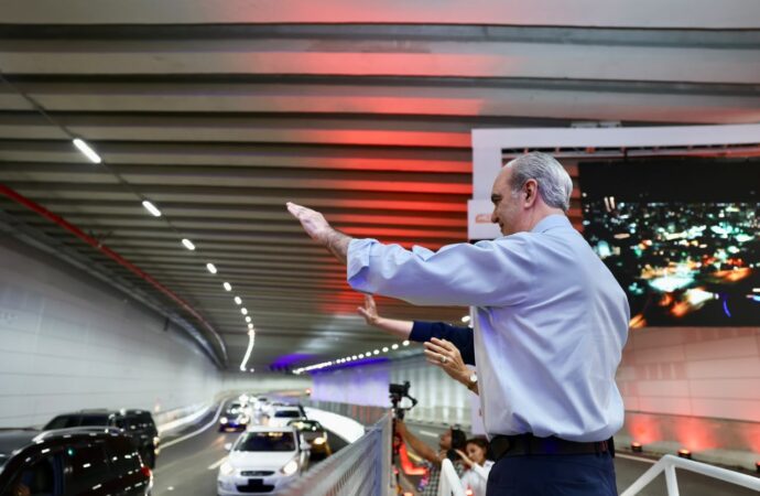 Presidente Abinader inaugura el túnel de la Plaza de la Bandera que cambia la salida hacia el Sur y redefine la movilidad del Gran Santo Domingo