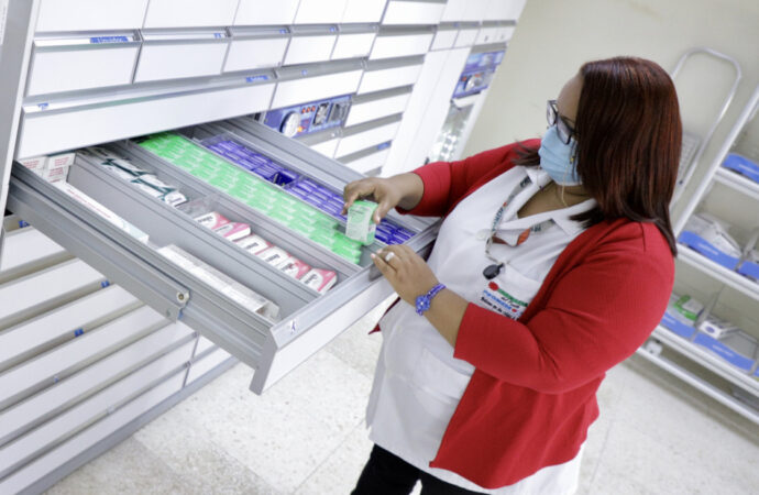 Medicamentos de alto costo en RD: avances, cobertura y desafíos de sostenibilidad