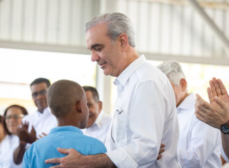 Presidente Abinader convoca a toda la comunidad educativa a iniciar el lunes el año escolar