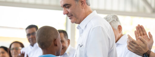 Presidente Abinader convoca a toda la comunidad educativa a iniciar el lunes el año escolar