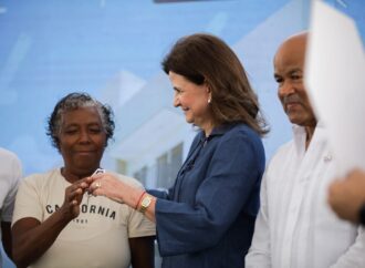 Raquel Peña encabeza entrega de 168 apartamentos de Mi Vivienda Hato del Yaque en Santiago