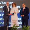 Presidente Abinader entrega 1,500 becas internacionales para cursar programas de especialización, maestrías y doctorados en universidades del extranjero
