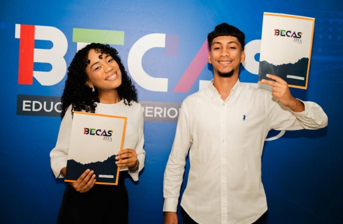ITLA entrega 118 becas de Educación Superior durante su segunda convocatoria de 2026