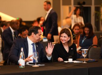 Raquel Peña encabeza diálogo regional sobre sistemas de salud resilientes en América Latina y el Caribe