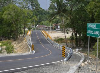Presidente Luis Abinader inaugura carretera Las Espinas en Jamao al Norte