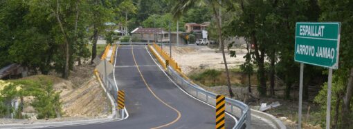 Presidente Luis Abinader inaugura carretera Las Espinas en Jamao al Norte