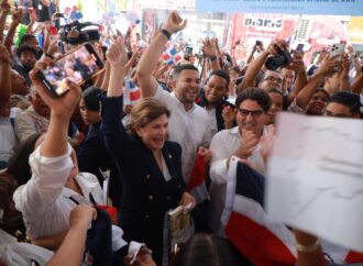 República Dominicana rompe récord con 500 horas de lectura corrida