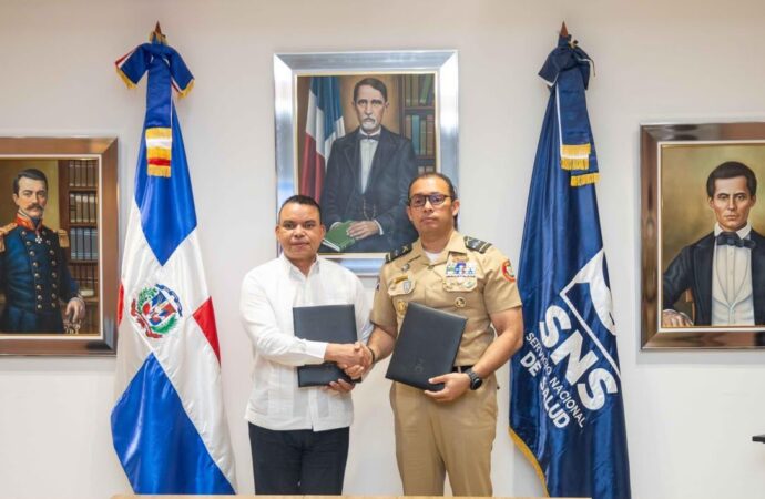 Ejército de República Dominicana y el Servicio Nacional de Salud firman acuerdo interinstitucional para fortalecer la atención médica y la seguridad en centros de salud