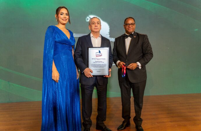 Fernando Hazoury es reconocido como “Empresario Turístico del Año” por el Premio Nacional de Turismo 2026